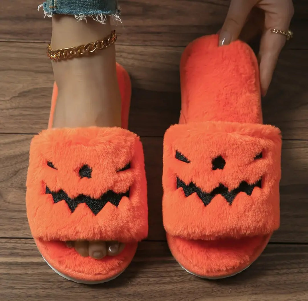 PLUSHED WOMEN'S HALLOWEEN SLIPPERS