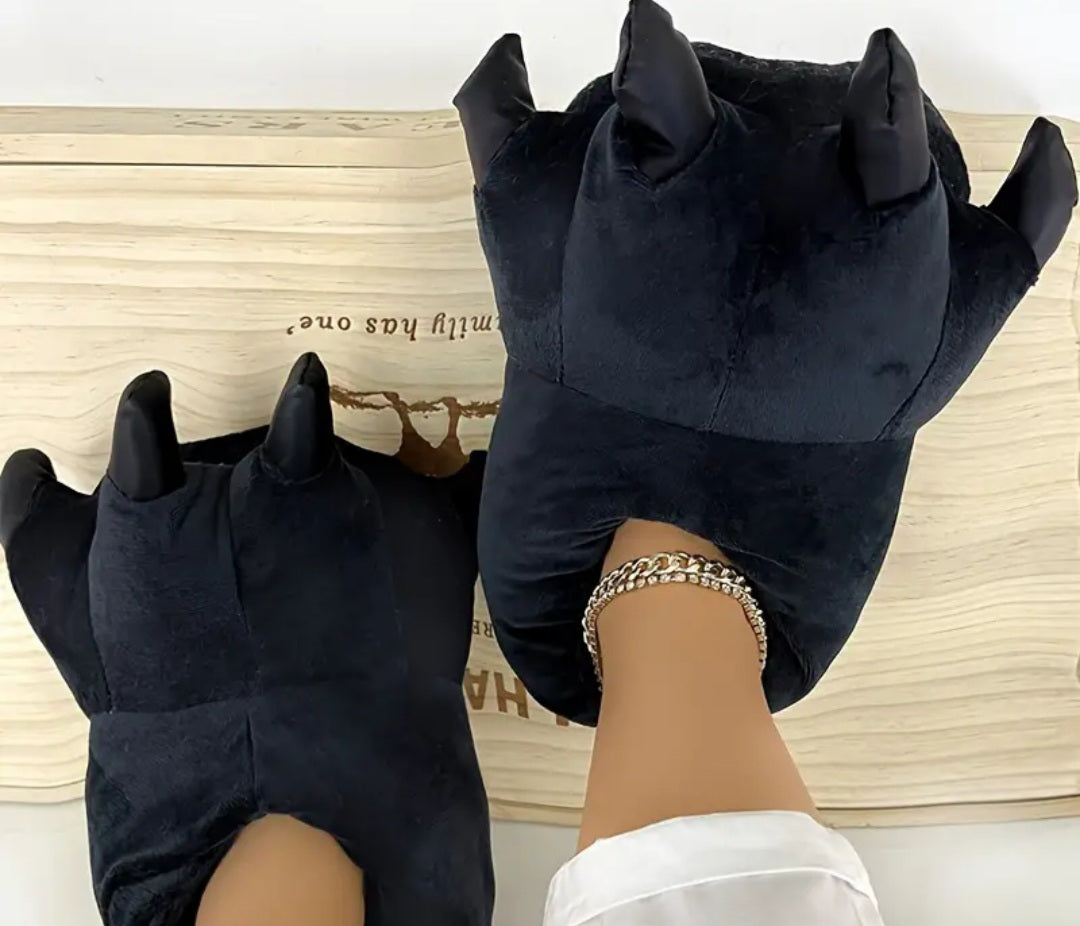 CLAW SLIPPERS